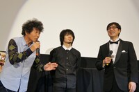 （左から）間寛平、間慎太郎、「忌野清志郎 ナニワ・サリバン・ショー ～感度サイコー!!!～」の鈴木剛監督。