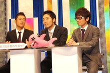 （左から）陣内智則、オリエンタルラジオ。