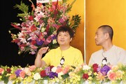 「バス移動が辛かった」と語った山崎邦正（中央）。