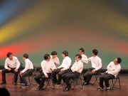 フラミンゴ辻本は最初のコントから隙あるごとに夜ふかしの会・原に「顔に砂鉄ついてるよ」を連呼。