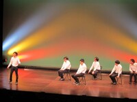 「あ、雪だスクール」に入学した原。講師の辻本の模範演技にはその青春ストーリーに会場からも大きな拍手が。