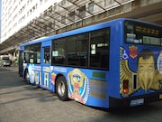 「絶対に笑ってはいけないスパイ24時」バスが本日より都内を走行