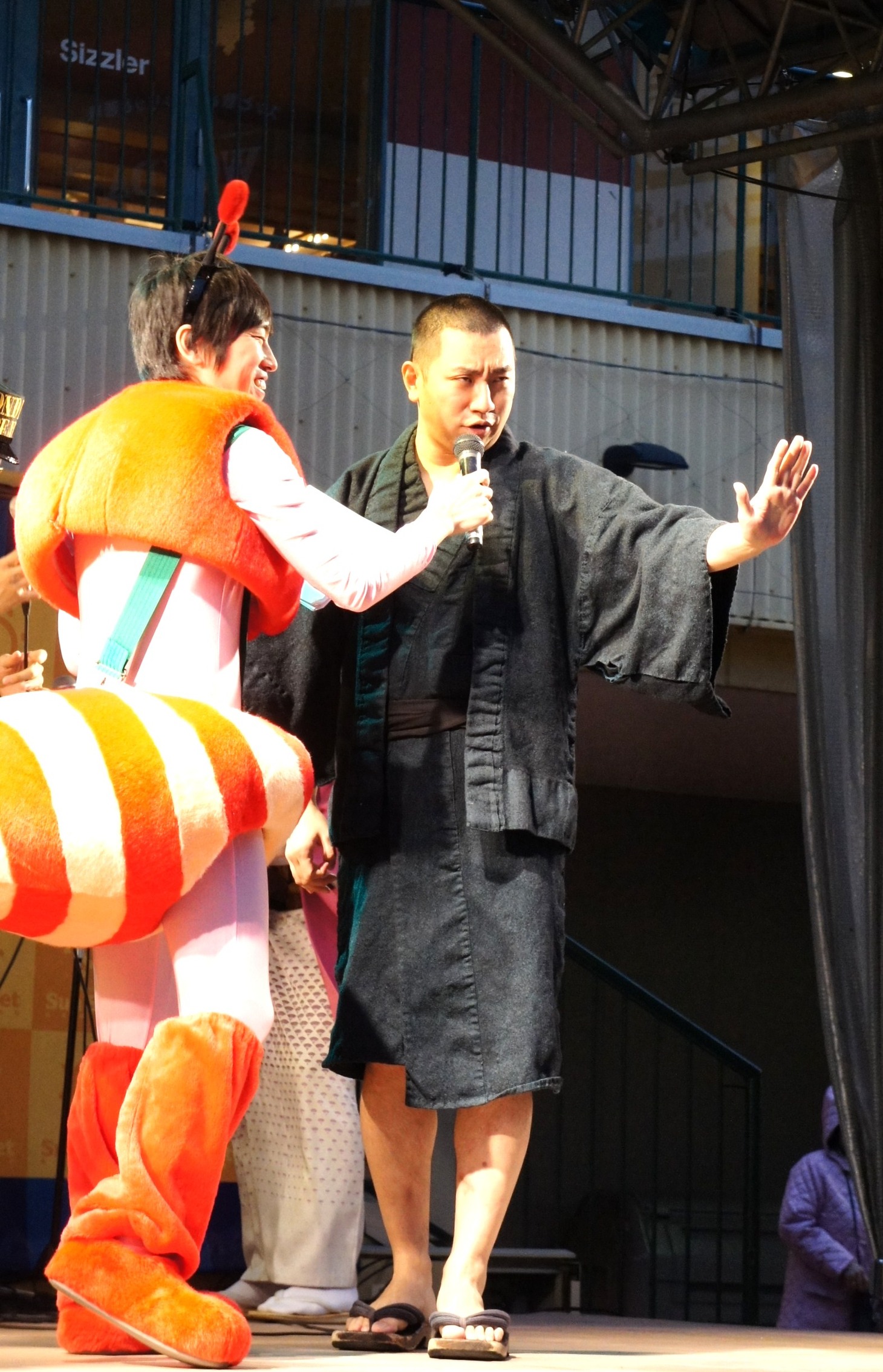 市川AB蔵ことレイザーラモンRG。