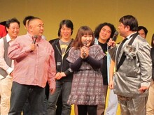 合間のトークでは、彦摩呂と松村の“加湿器いらず”なトークが。