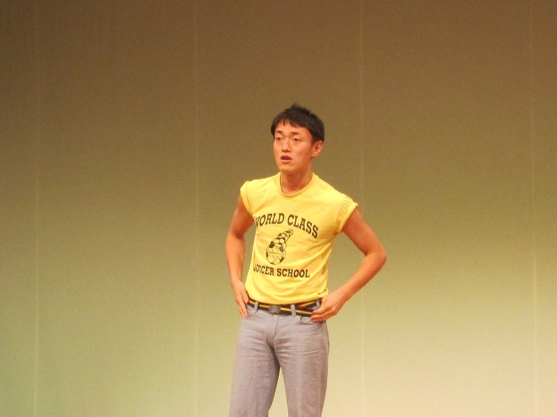 神宮寺しし丸は1人でトレンディドラマを熱演。エンディングでは、トップリード新妻にネタを直してもらったことを明かした。