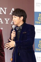 「クリスマスに聞きたい曲は？」との質問に「クリスマス・イブ」（山下達郎）と答え「これ以上の曲は後にも先にもない」と熱弁した綾部。