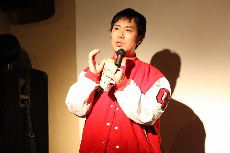 レイザーラモンRG、椿鬼奴と行なっているライブ「Like a Record round! round! round!」もしっかりアピール。