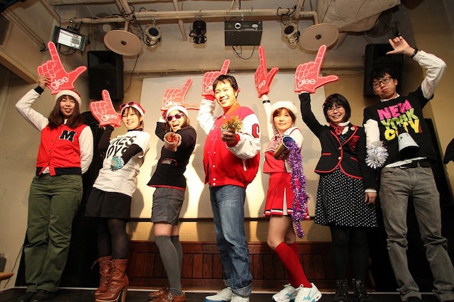 人気海外ドラマ「glee／グリー」シーズン2のDVD、コレクターズBOX、Blu-ray発売記念イベントに登場した藤井隆。