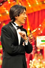 優勝会見でパンクブーブーの発言をたびたびフォローするナインティナイン矢部