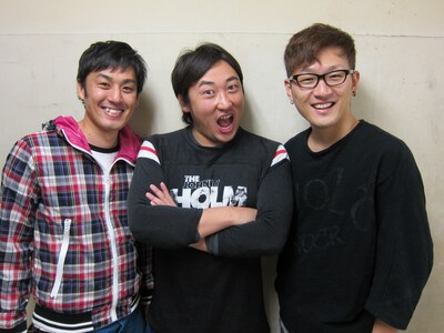 「キングオブコント2011」チャンピオンのロバート。