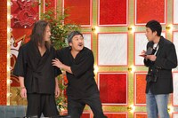 写真は「キングオブコント2011」出演時のロバート。