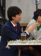 またもメールを送らされる飯塚。