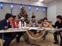 高城は番組内でひとり演じる社長の好きなゴリラ顔のキャバクラ嬢・ゴリナを担当。