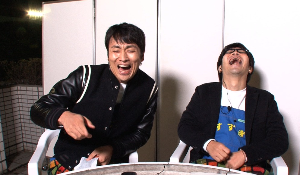 アンジャッシュ児嶋とドランクドラゴン鈴木（左から）。