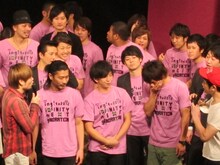 2位と聞いて泣いてるふりをするパンサー尾形。