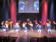 ゆったり感・江崎筆頭に、徳島芸人・トンファー山西、あわよくば、デニス松下と有志による阿波踊り。