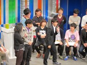 ピース綾部とエリートヤンキー西島は映画「喧嘩番長」で主演を務めた仲。舞台ではそれぞれ決めゼリフを言わされた。