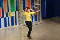 ネタを披露する横沢夏子。