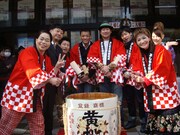 よしもと祇園花月での鏡開きと振る舞い酒に登場する今いくよ・くるよら。