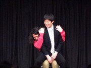 佐久間も新たなスタートとして今年から「臨機応変」な衣装にすると宣言。しかしやしろは佐久間のスーツに「林の忘れ形見かと思った」とコメントした。