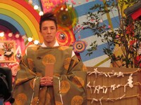 八十神様にお仕えするツネ。