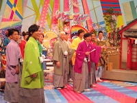 自由すぎる八十神様が突然逃亡する場面も。