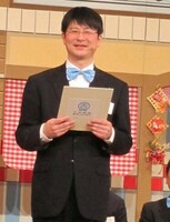 その慌てん坊ぶりから、西川きよしと横山やすしの部屋を間違え横山をたたき起こし、えらいことになったことがあるという泉正隆。