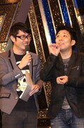 ギンナナ金成とパンクブーブー佐藤（左から）。