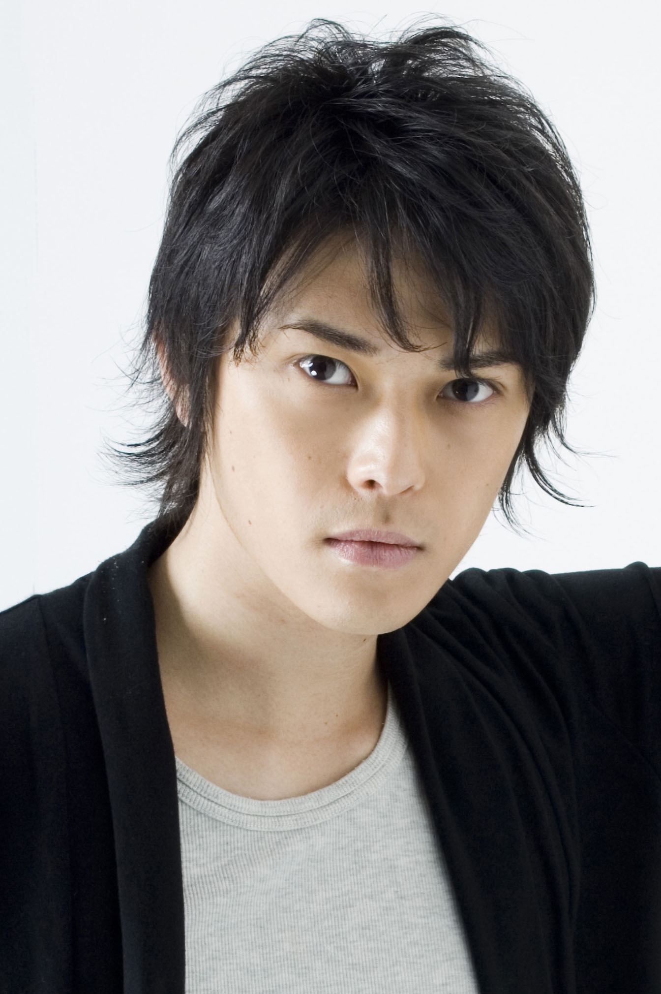 「おやすみ日本 眠いいね！」に出演する勝地涼。