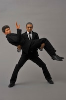 「1/6アクションフィギュア　松本人志」と「1/6アクションフィギュア　浜田雅功」のコラボ。