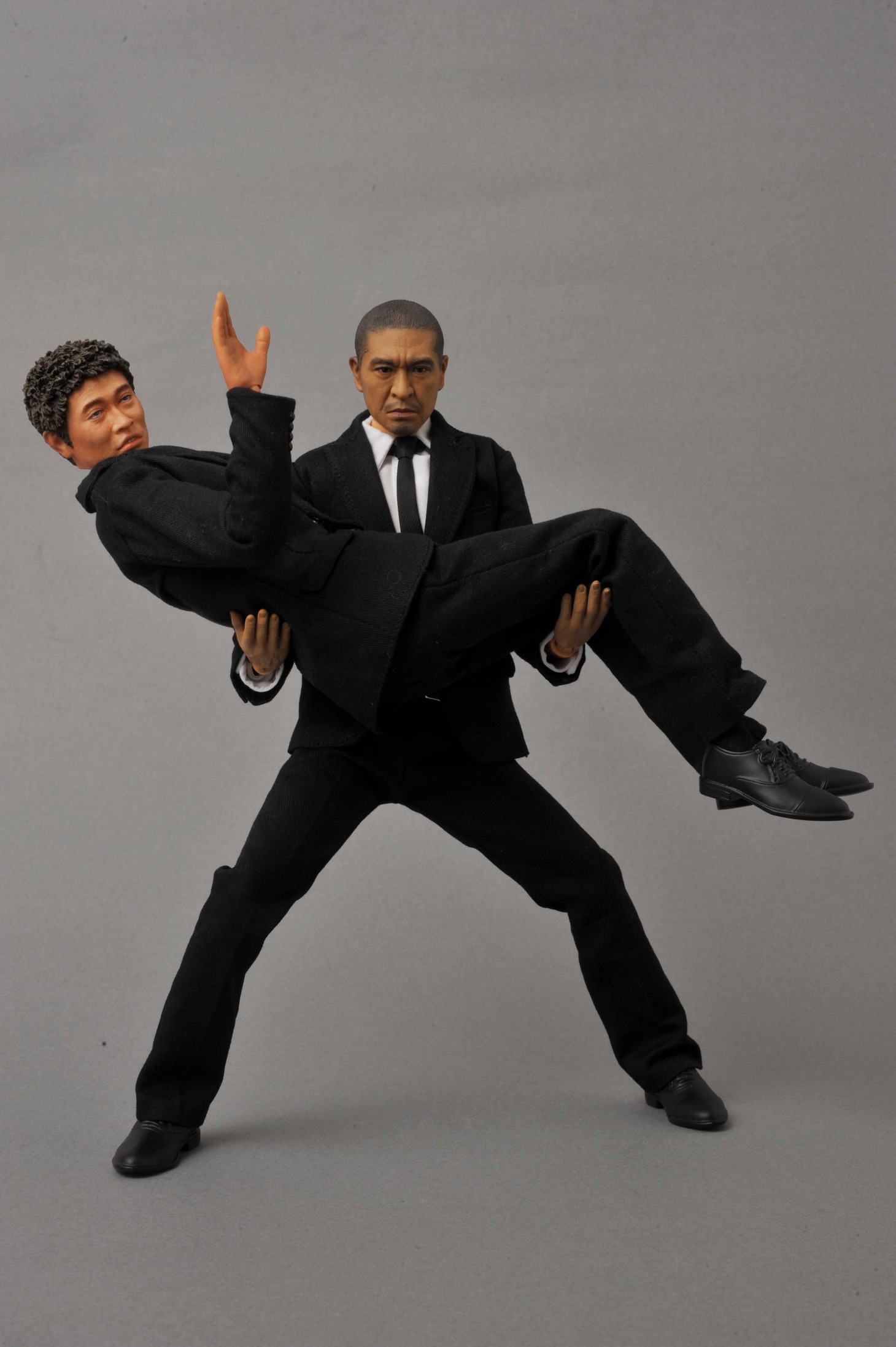 「1/6アクションフィギュア　松本人志」と「1/6アクションフィギュア　浜田雅功」のコラボ。