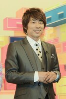 ロンドンブーツ1号2号・田村淳。番組に来て欲しいゲストを記者に聞かれると「田村亮さん。あの人、意外と引き出し多いんです。しゃべらないだけで」と相方について語った。