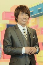 ロンドンブーツ1号2号・田村淳。番組に来て欲しいゲストを記者に聞かれると「田村亮さん。あの人、意外と引き出し多いんです。しゃべらないだけで」と相方について語った。