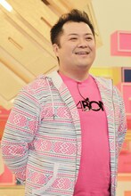 ブラックマヨネーズ小杉。番組に来てほしいゲストを記者に聞かれると「やくみつるさん」と即答した。