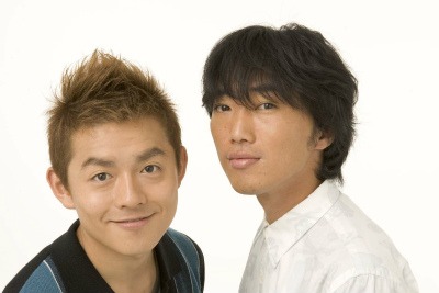 島田秀平の婚活宣言に応援コメントを寄せたスピードワゴン井戸田（左）。