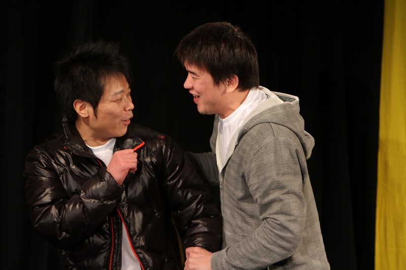 久々の再会に緊張感丸出しの島根。話の流れで「1回謝れば気が済む」と提案したものの、森永は「それはできない」と拒否。(c)河村正和（フォトプロ）