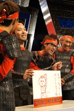 中国・四国ブロックの代表食材「トマト」をプレゼンしたオリエンタルラジオ。イラストでトマト味の優しさをアピールした。