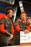 北海道ブロックの代表食材「北見たまねぎ」をプレゼンするトータルテンボス。「藤田が最高のコメントをする」という大村（右）の無茶ぶりに、藤田（左）は「すごくおいしい！」と普通にコメントした。