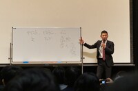 哲夫の仏教入門の様子。