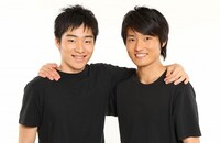 ジャルジャル。2003年結成、よしもとクリエイティブエージェンシー所属。