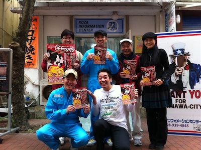 沖縄県住みます芸人・空馬良樹「チャンパク・お笑いツアーガイドデビュー」会見。(c)吉本興業