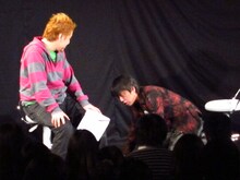 家飲みをするというブラマヨ吉田は、泥酔で就寝するそうで「枕がレンガやったら死んでる」と冷静に説明。