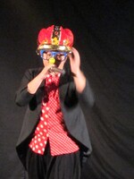 途中で歌詞を忘れたという平井。