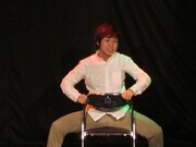 広瀬香美「ロマンスの神様」PV再現に会場の女性ファンは大いに沸いた。