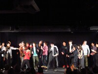 お笑いライブシリーズ「Munasawa King Live」の「芸人紅白歌合戦」。今年は紅組が勝利。