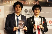単独ライブDVD「プレミア」の発売記念イベントに登場した磁石。