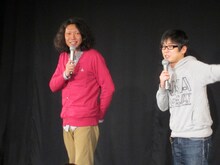 司会のマンボウやしろと山崎樹範。冒頭からお金の話題で小競り合い。