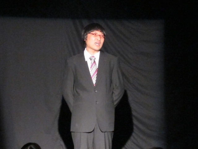 今回は政治経済の話ということで、「思ってたライブと違うなと思った人には、全力で後悔してもらうしかない」と前置き。