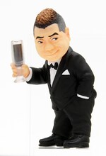 「キミの瞳に乾杯」とニヒルに決める出川哲朗ストラップ。(c)MASEKI GEINOSHA,allrights reserved