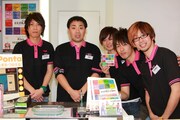 Sissyが1日店長イベント決行！フット岩尾も笑顔で接客